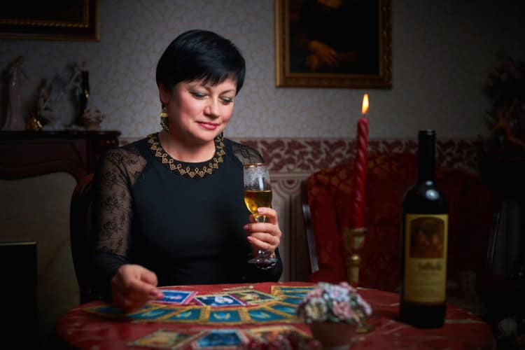 How to rekindle the spark with that well-loved tarot deck