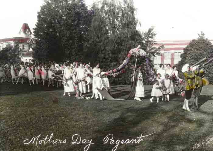 May Preview – Moms + Daughters