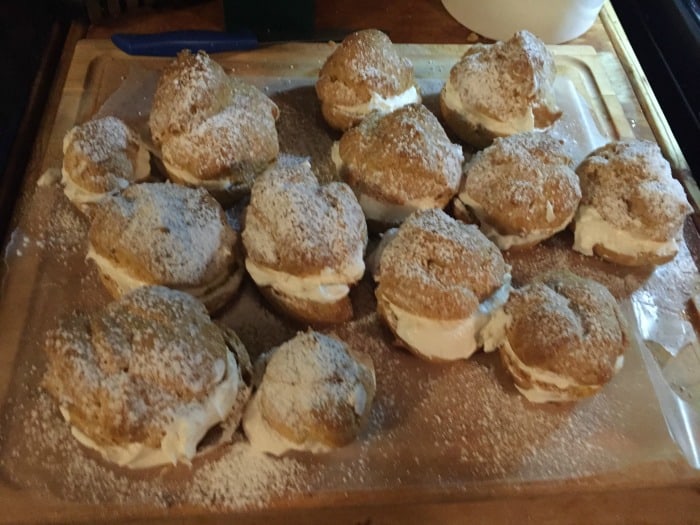 creme puffs