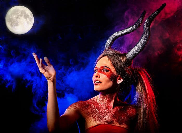 Full Moon in Capricorn 2018 - and Tarot Readings for Each Zodiac Sign