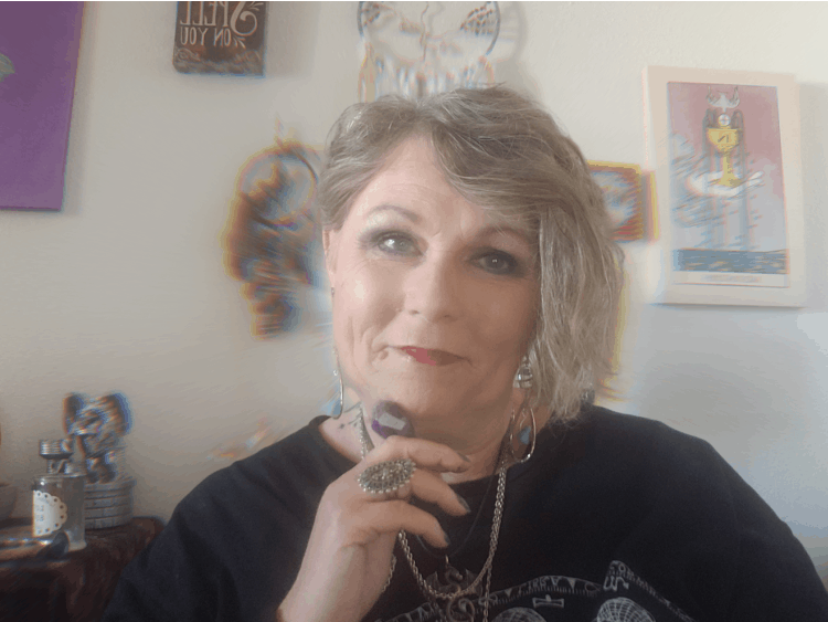 Talkin' Tarot with TeriAnne Tarot 