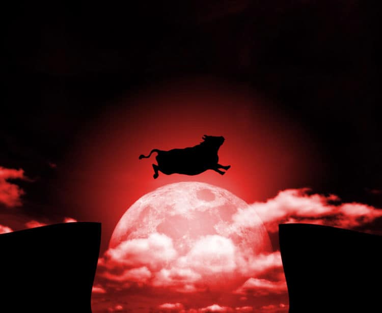 Lunar Eclipse in Taurus 2022 – and Tarot Readings for Each Zodiac Sign